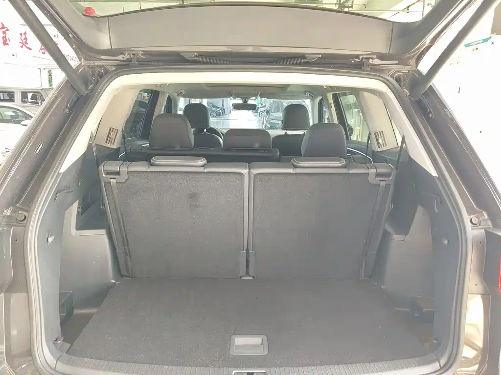 Volkswagen Teramont — миниатюра 7