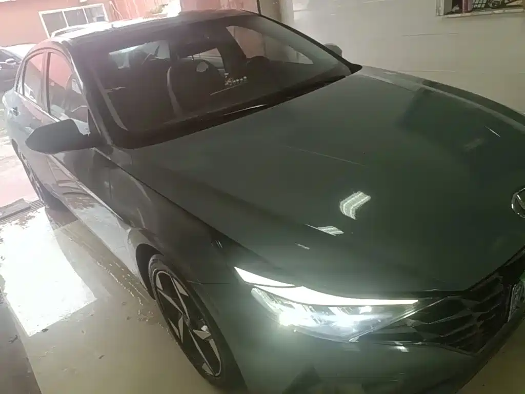 Hyundai Elantra — миниатюра 4