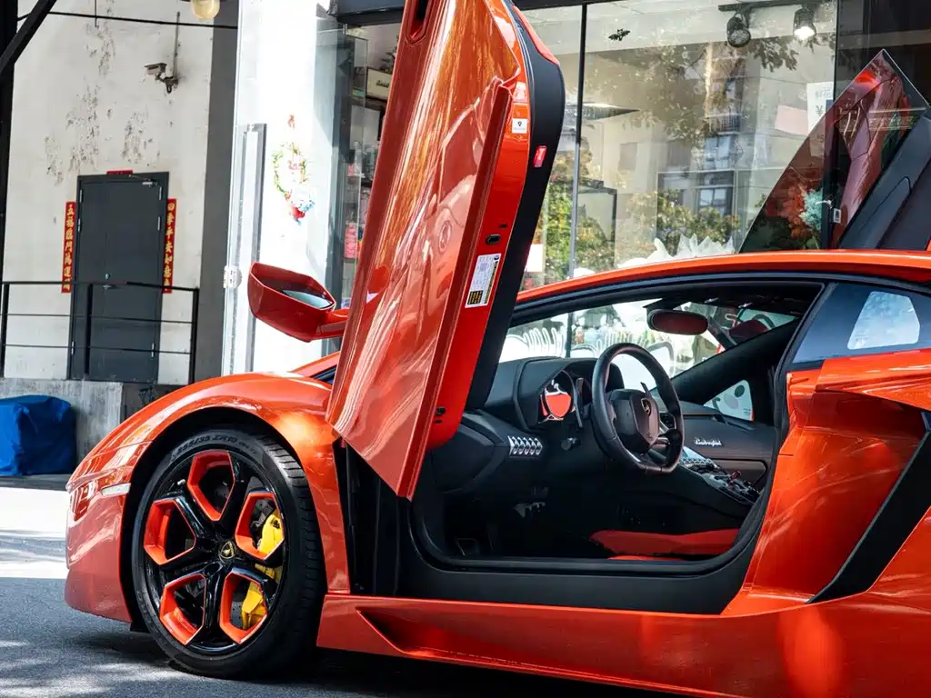 Lamborghini Aventador — миниатюра 9