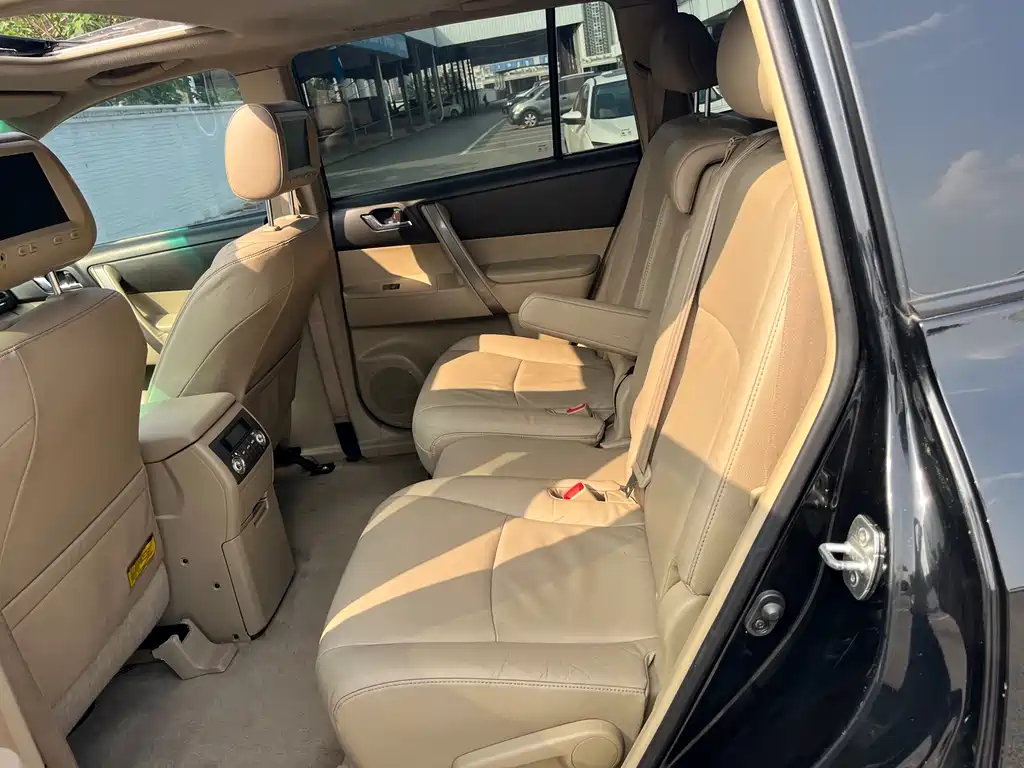 Toyota Highlander — миниатюра 5