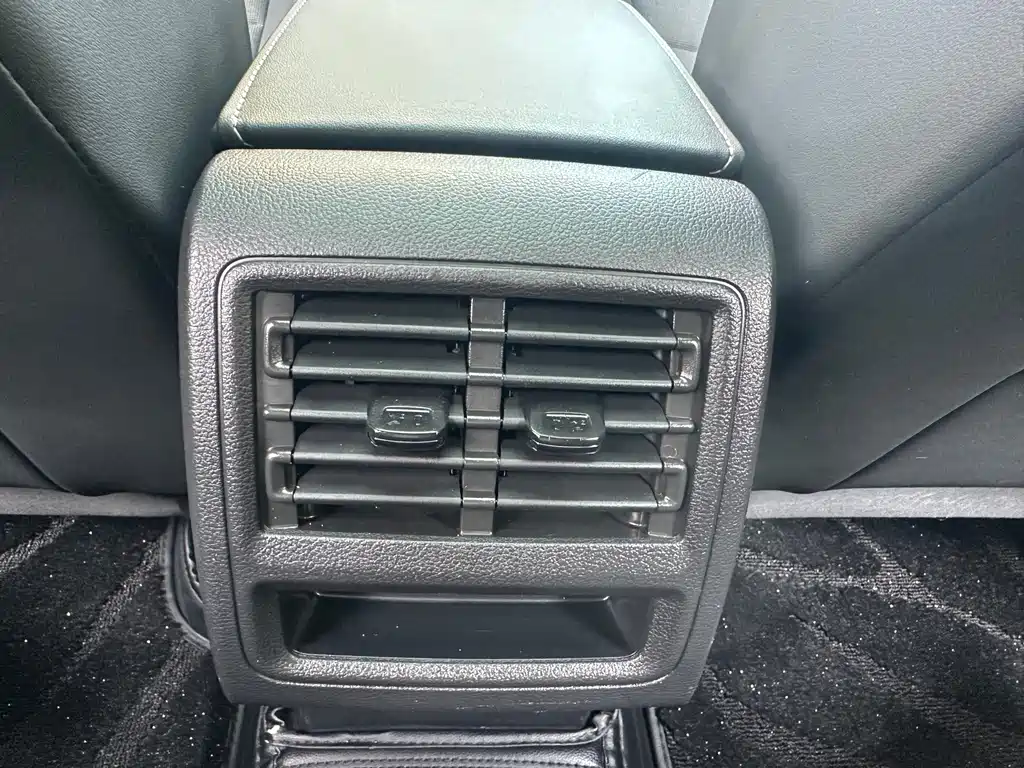 Volkswagen Golf — миниатюра 13
