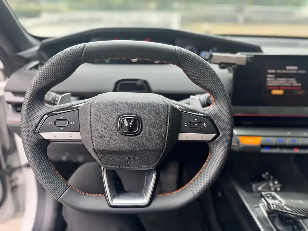 Changan UNI-V — миниатюра 5
