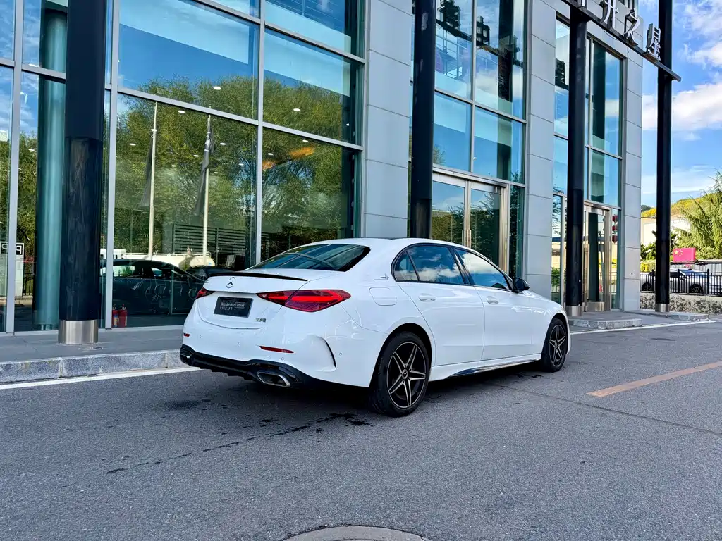 Mercedes-Benz C-Class — миниатюра 3