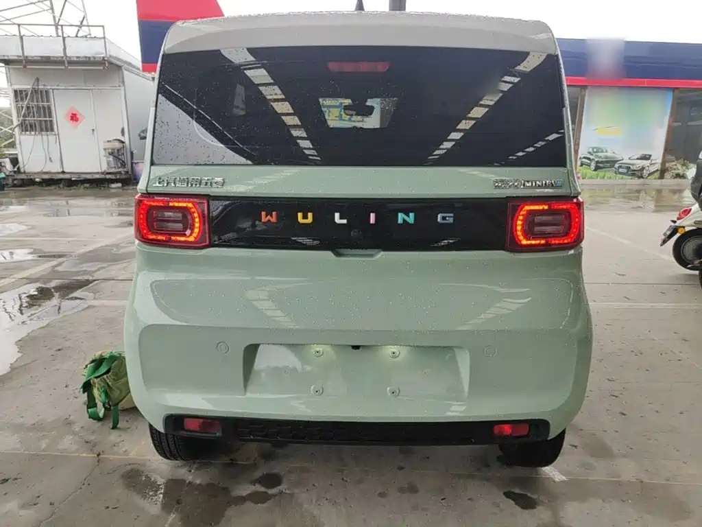 Wuling MINIEV — миниатюра 6