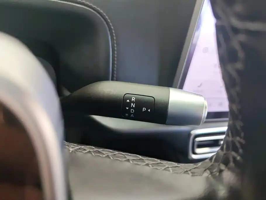 Li Auto Li L8 — миниатюра 16