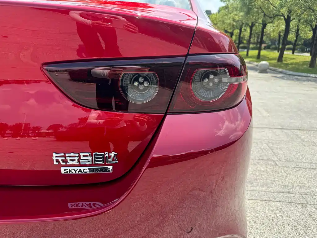 Mazda 3 Axela — миниатюра 17