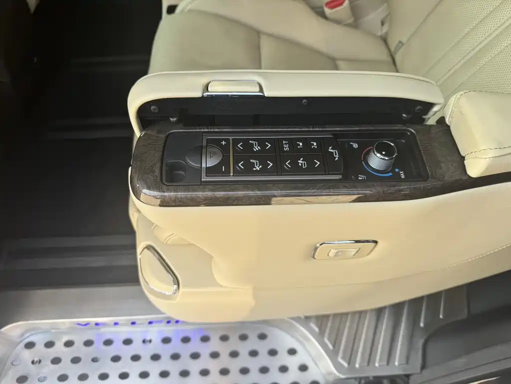 Toyota Vellfire — миниатюра 14