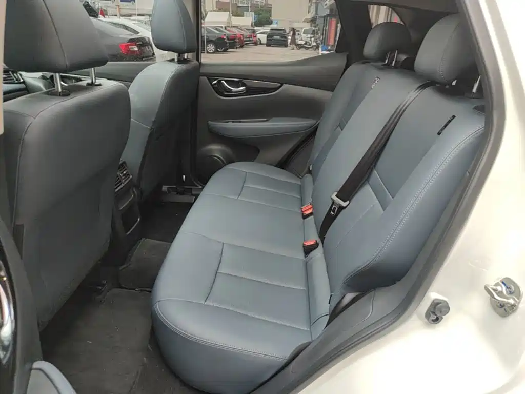 Nissan Qashqai — миниатюра 17