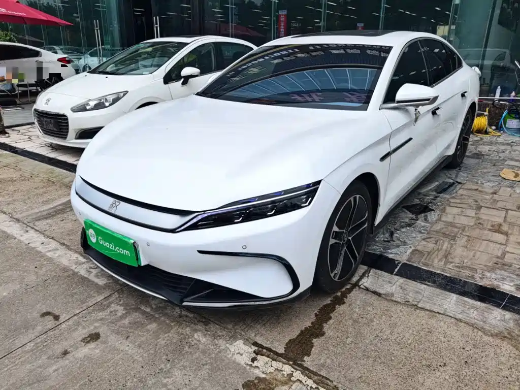 BYD Han — миниатюра 2
