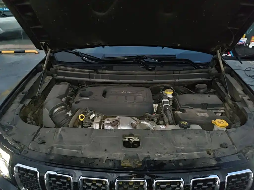 Jeep Grand Commander — миниатюра 20