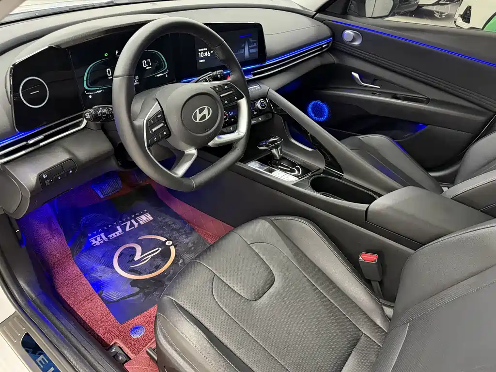 Hyundai Elantra — миниатюра 16