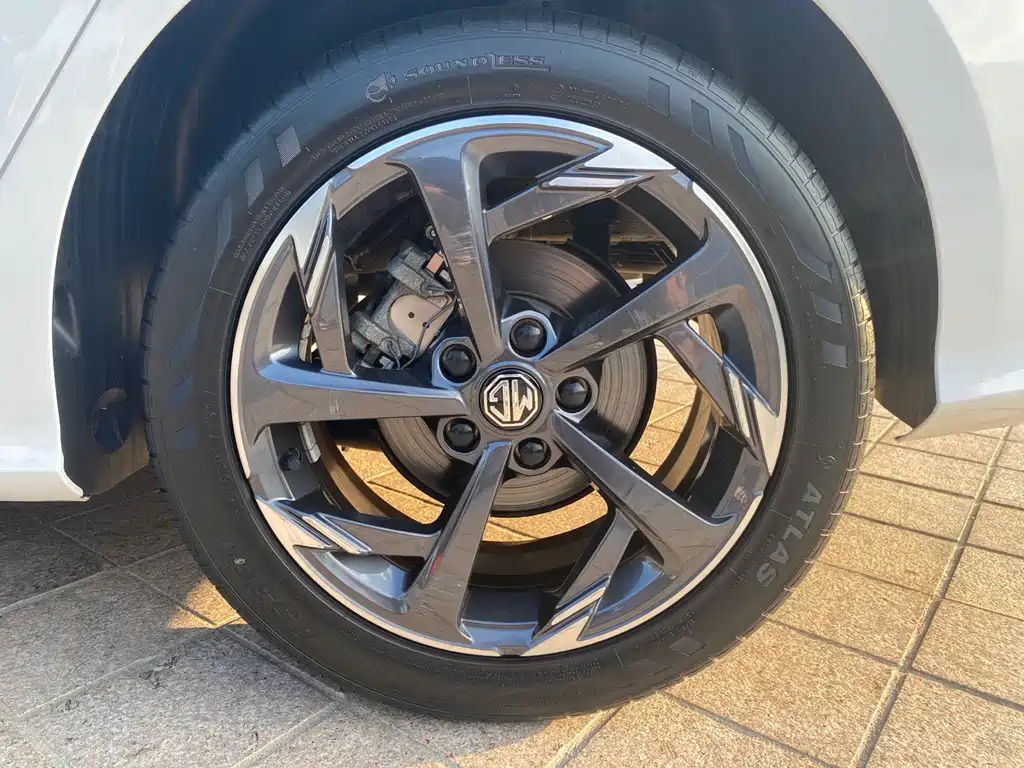 MG MG5 — миниатюра 18