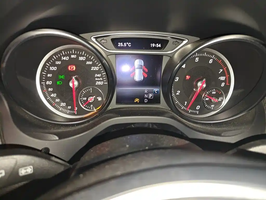 Mercedes-Benz GLA — миниатюра 7