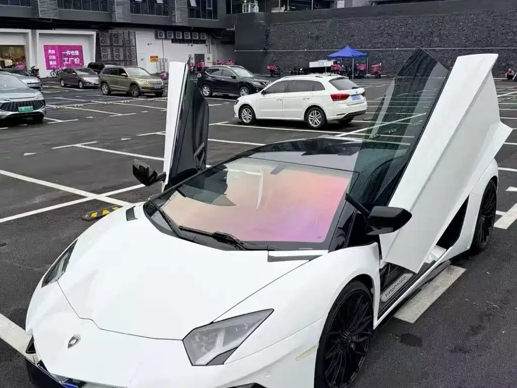 Lamborghini Aventador — миниатюра 8