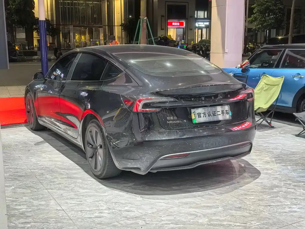 Tesla Model 3 — миниатюра 11