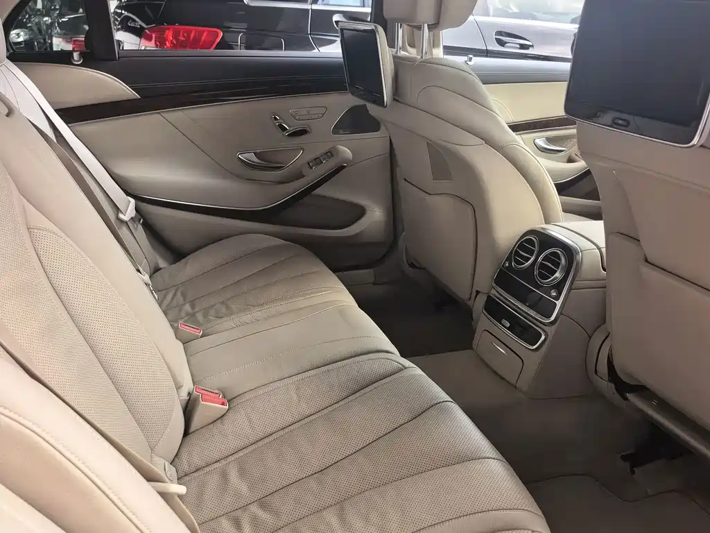 Mercedes-Benz S-Class — миниатюра 17