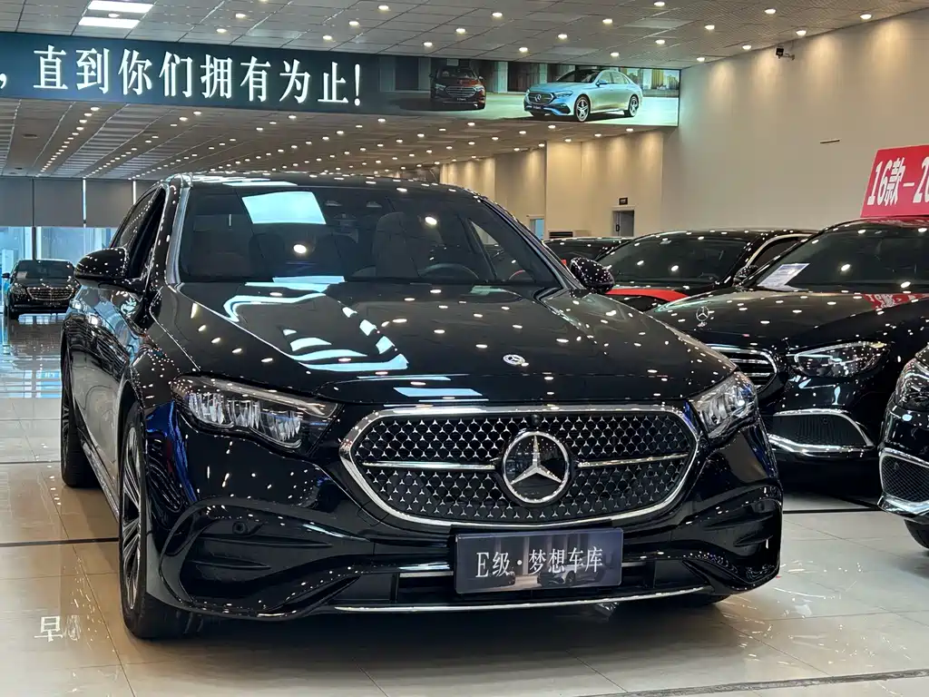 Mercedes-Benz E-Class — миниатюра 2