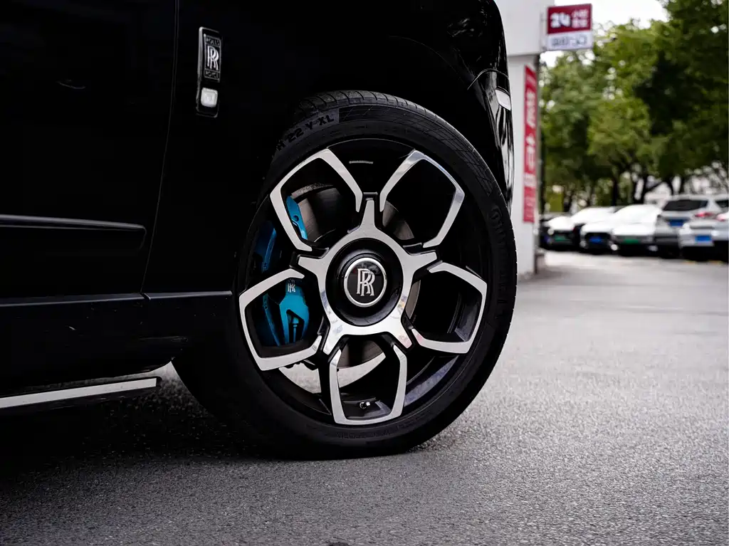 ROLLS-ROYCE CULLINAN