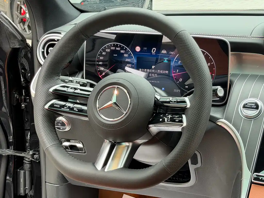 Mercedes-Benz GLC — миниатюра 24