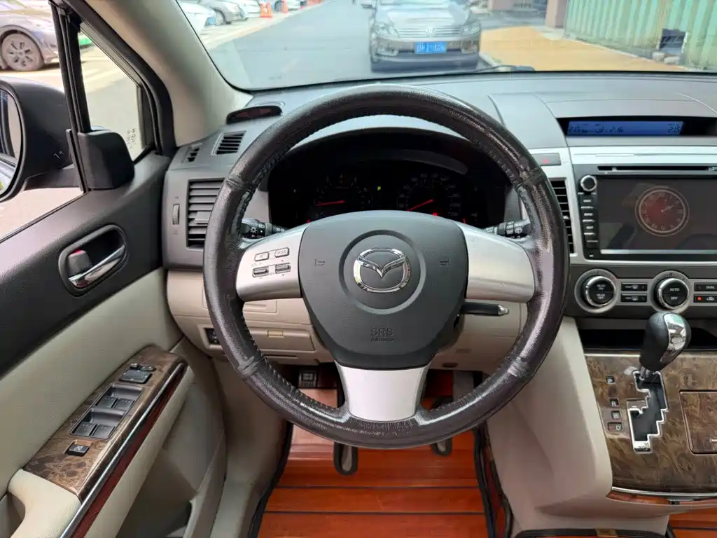 Mazda 8 — миниатюра 5