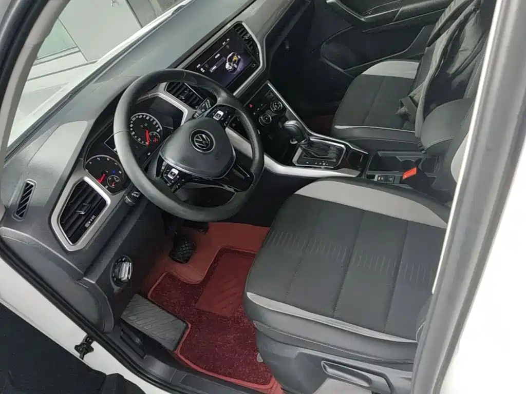Volkswagen T-Roc — миниатюра 15