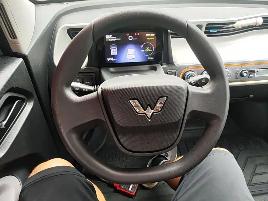 Wuling MINIEV — миниатюра 11