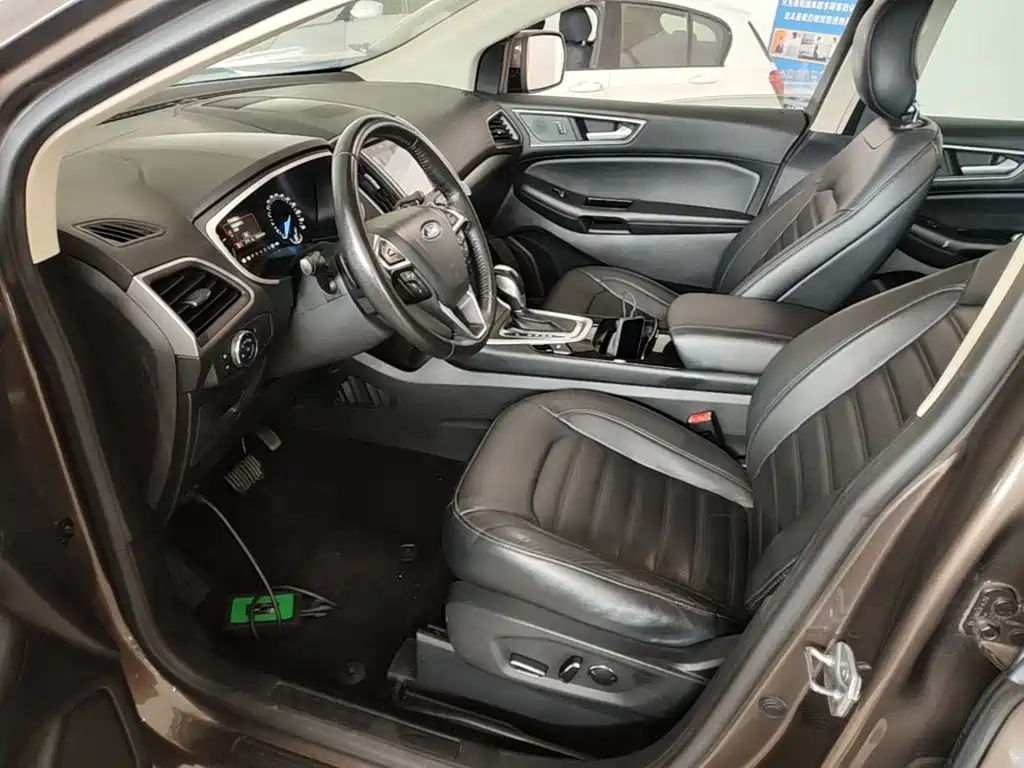 Ford Edge — миниатюра 16