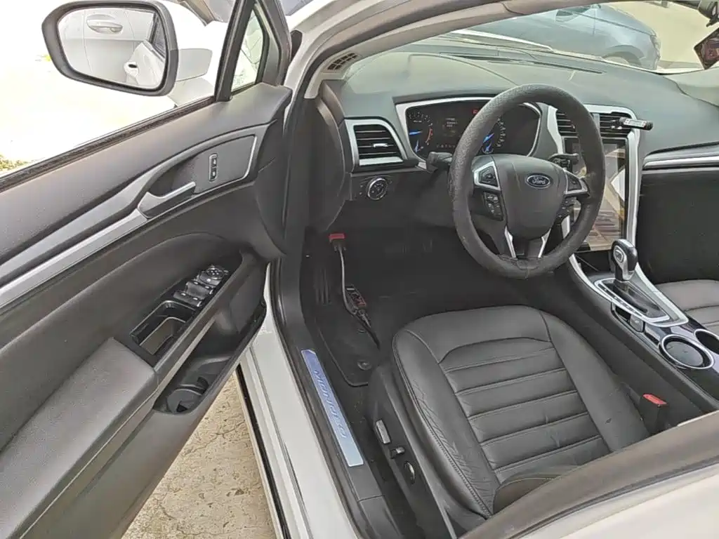 Ford Mondeo — миниатюра 16