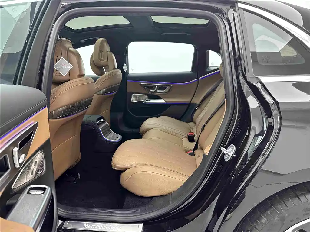 Mercedes-Benz E-Class — миниатюра 19
