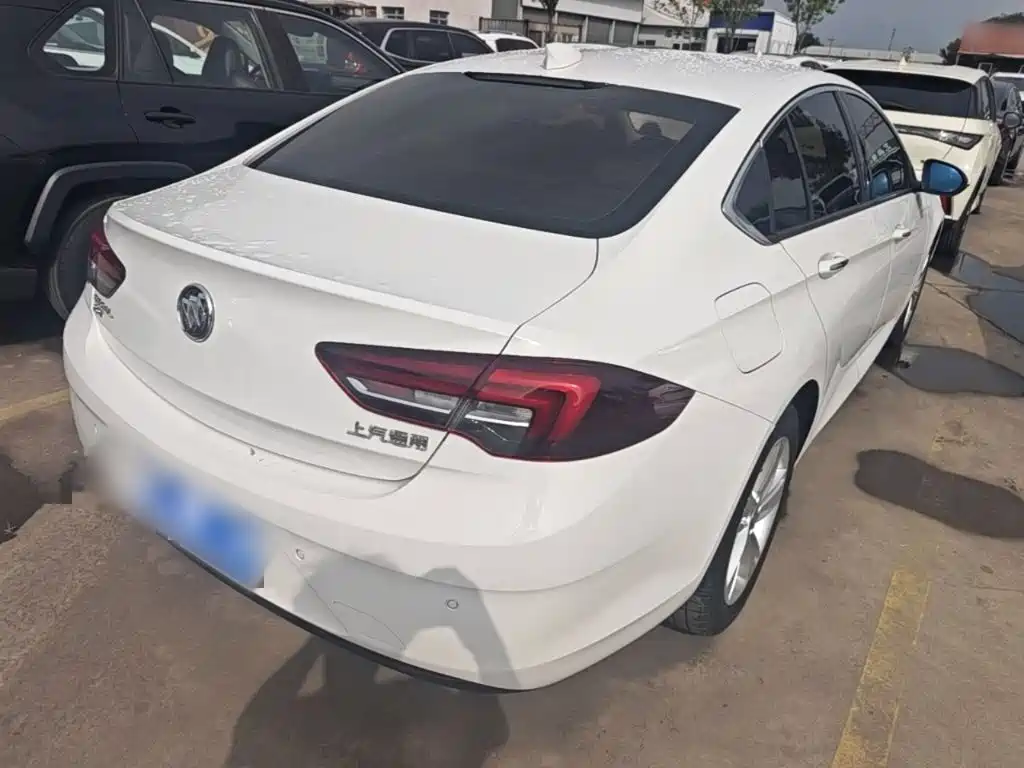 Buick Regal — миниатюра 7