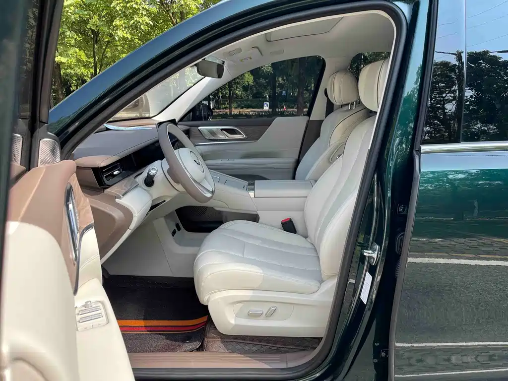 Wuling Xingguang L — миниатюра 8