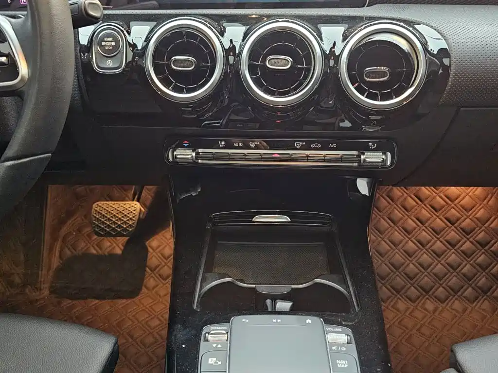 Mercedes-Benz A-Class (Import) — миниатюра 26
