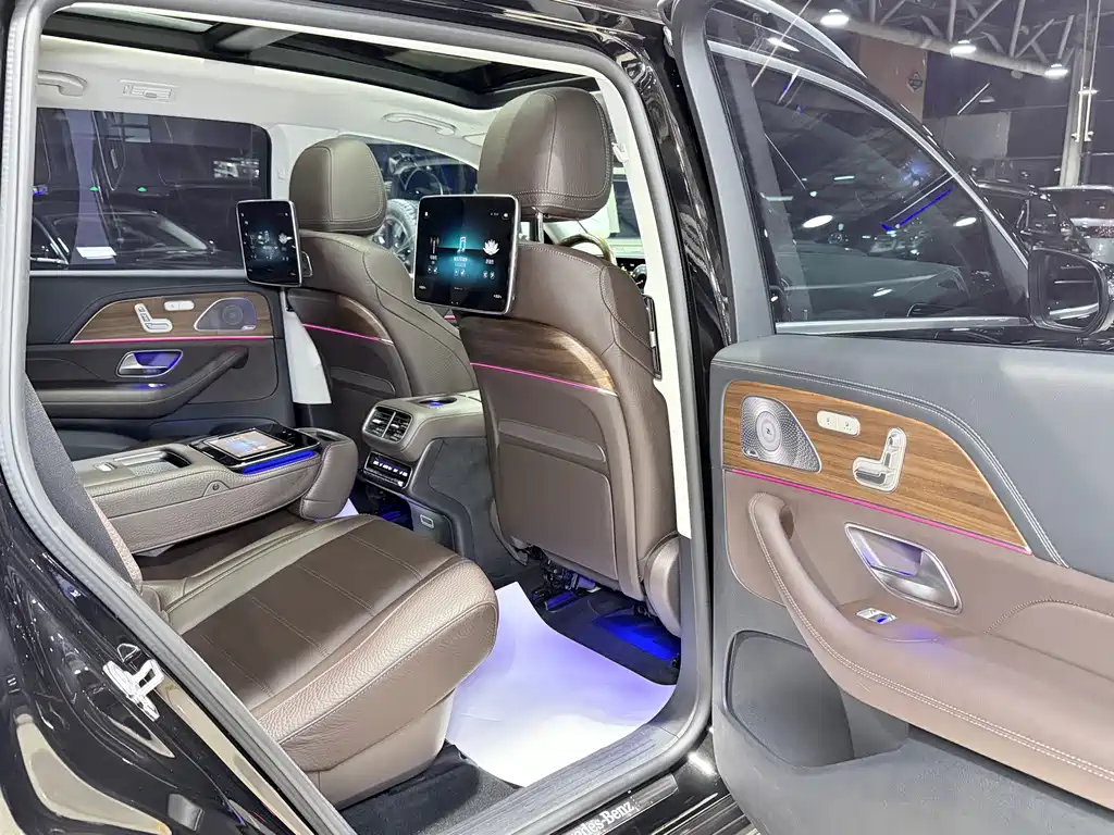 Mercedes-Benz GLS — миниатюра 15