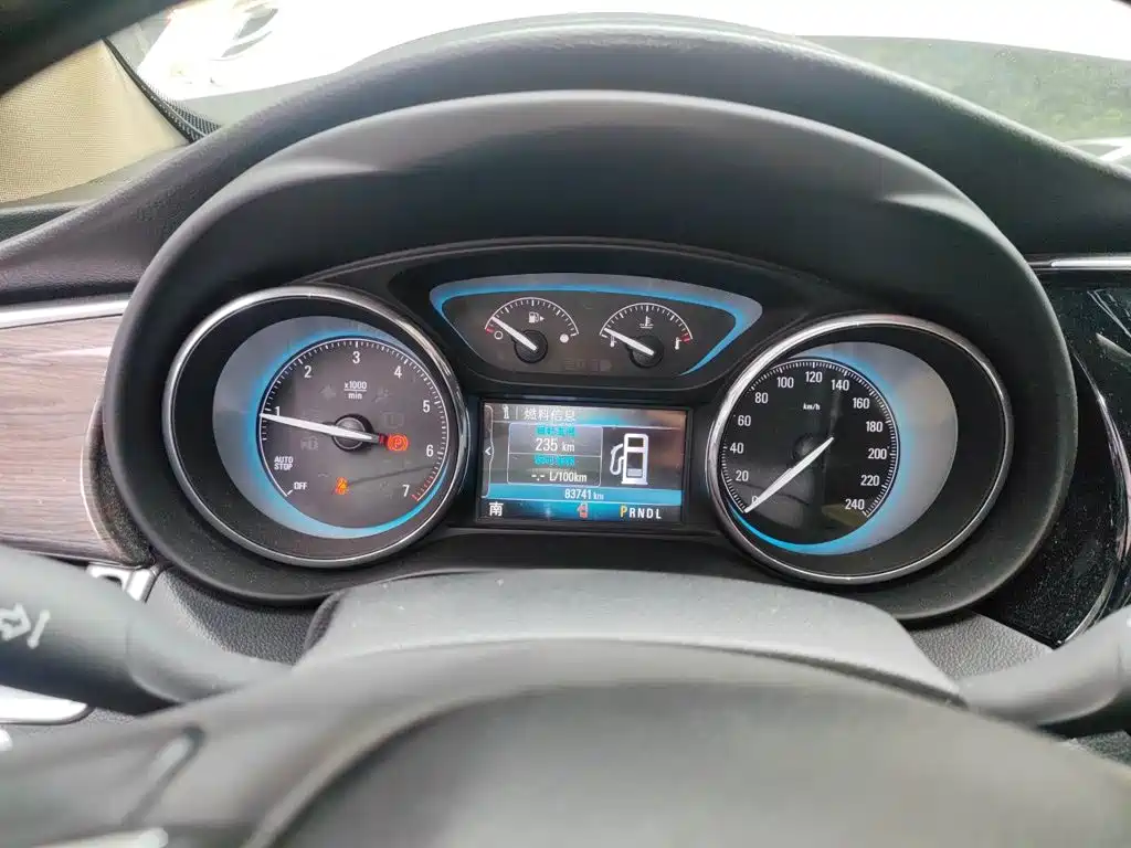 Buick Envision Plus — миниатюра 8