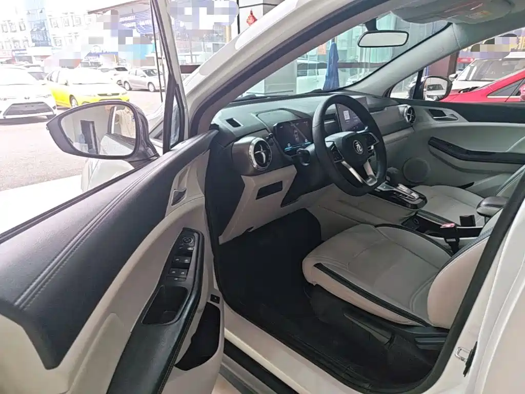 BYD Yuan Pro — миниатюра 16