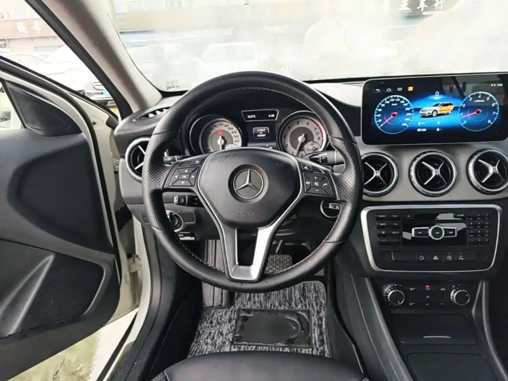 Mercedes-Benz GLA (Import) — миниатюра 11