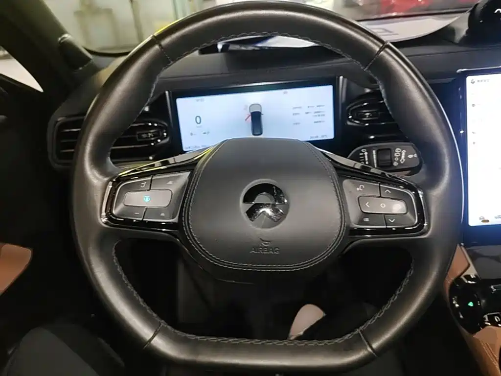 NIO ES8 — миниатюра 11