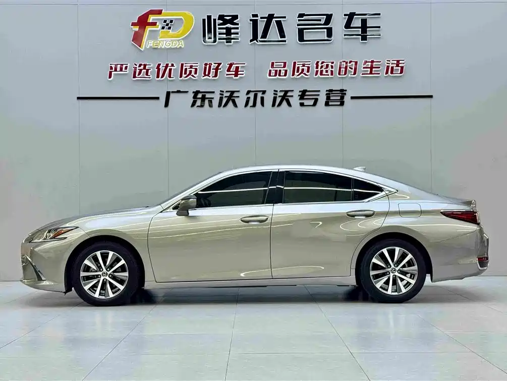 Lexus ES — миниатюра 3