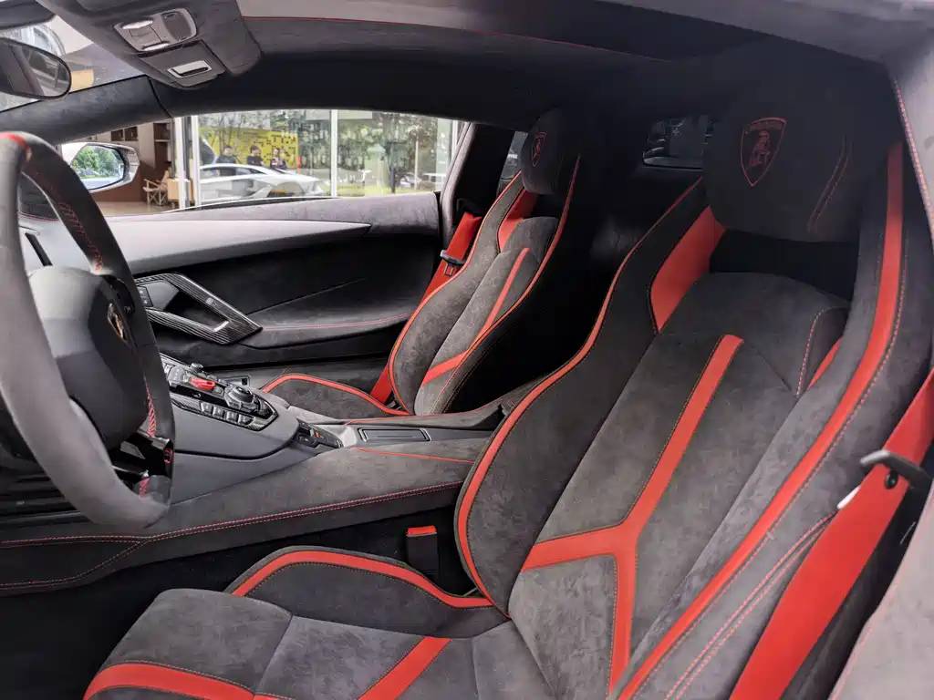 Lamborghini Aventador 2011 LP 700-4