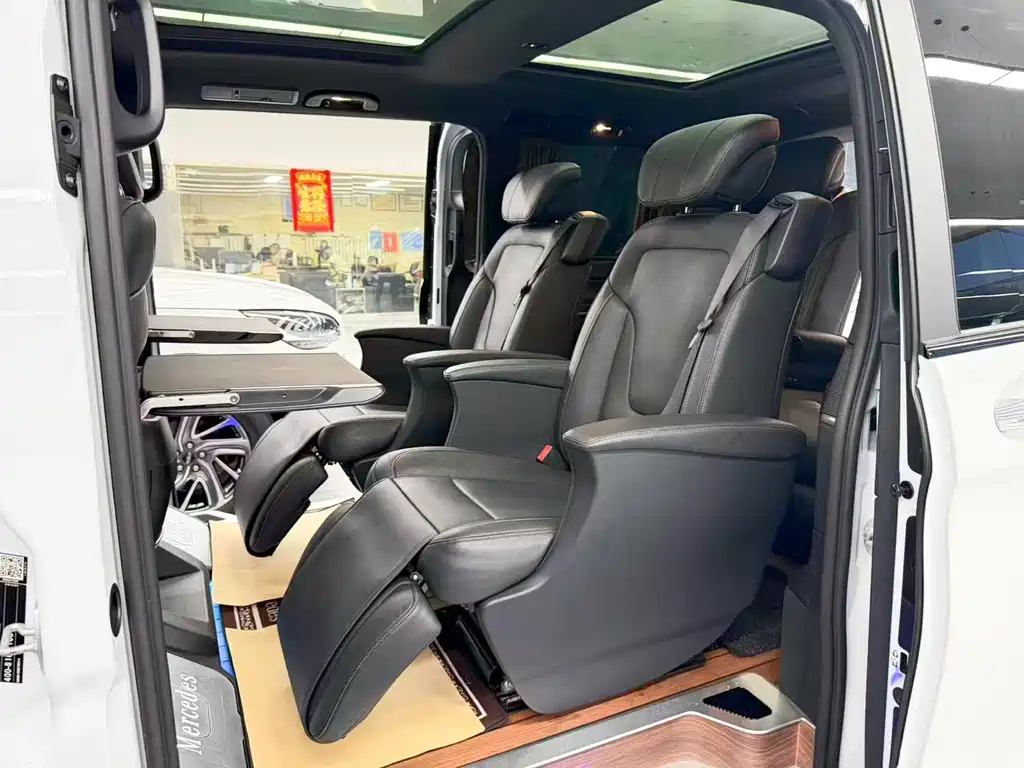 Mercedes-Benz V-Class — миниатюра 14