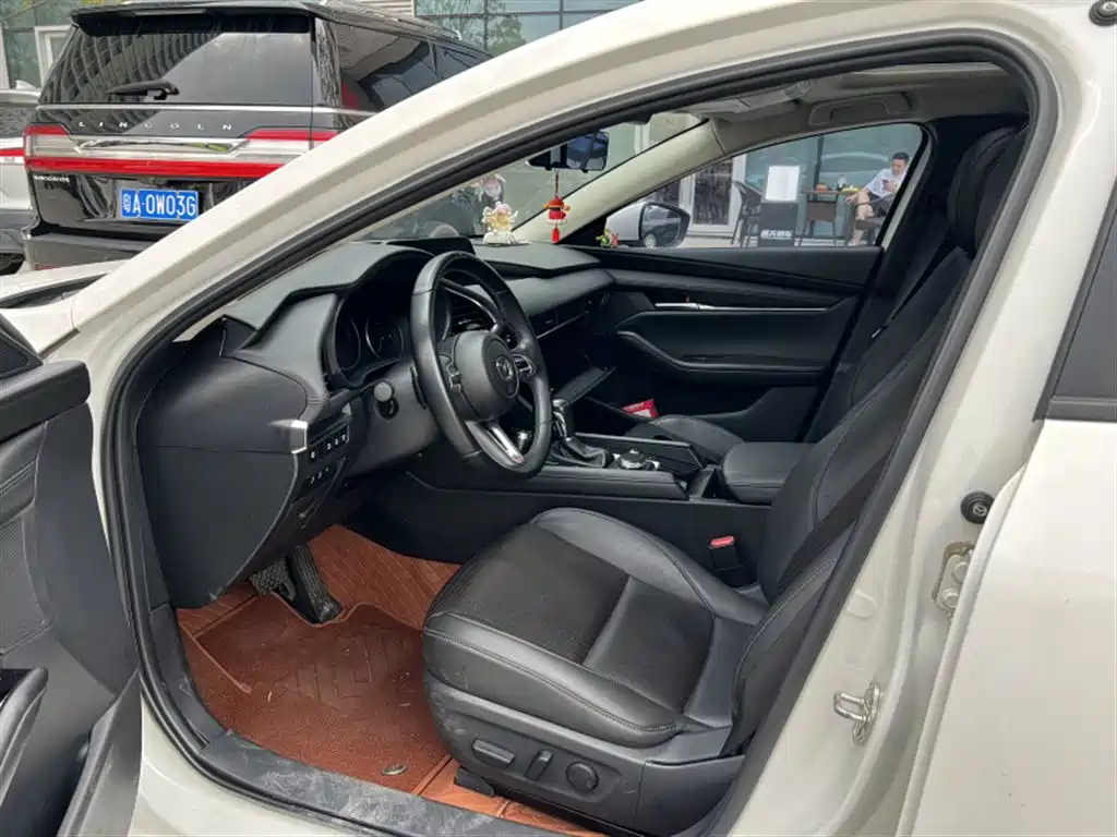 Mazda 3 Axela — миниатюра 5