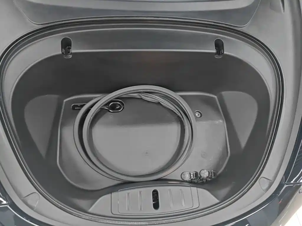 Tesla Model 3 — миниатюра 20