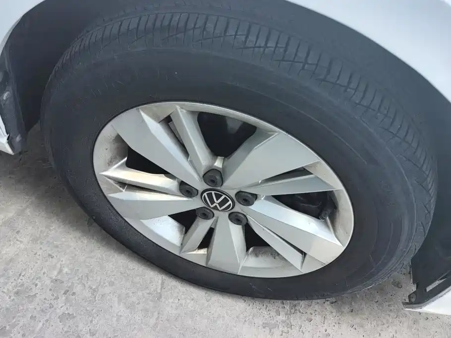 Volkswagen Polo — миниатюра 6