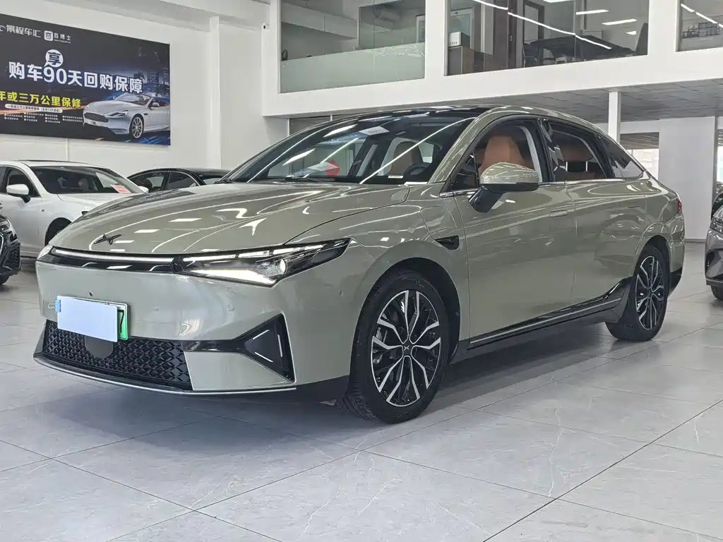 XPeng P5