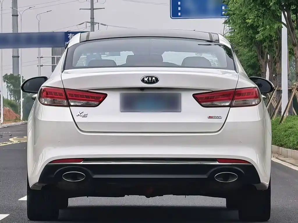 Kia K5 — миниатюра 7