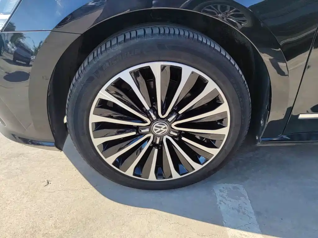 Volkswagen Passat — миниатюра 23