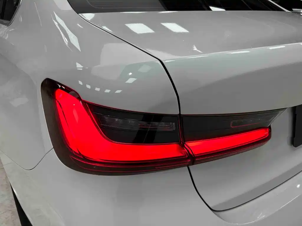BMW 3 Series — миниатюра 25
