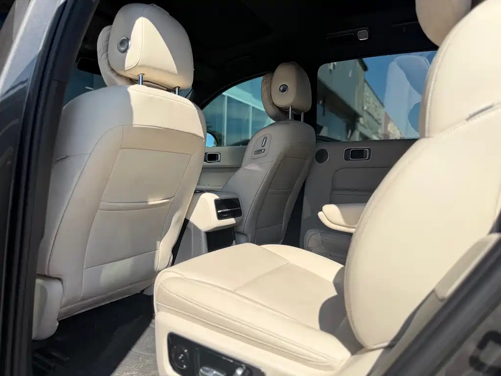 Li Auto Li L8 — миниатюра 8