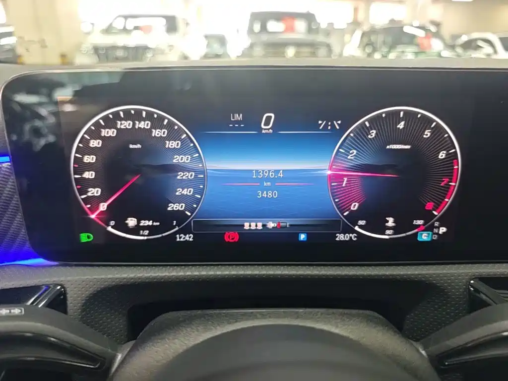 Mercedes-Benz A-Class — миниатюра 12