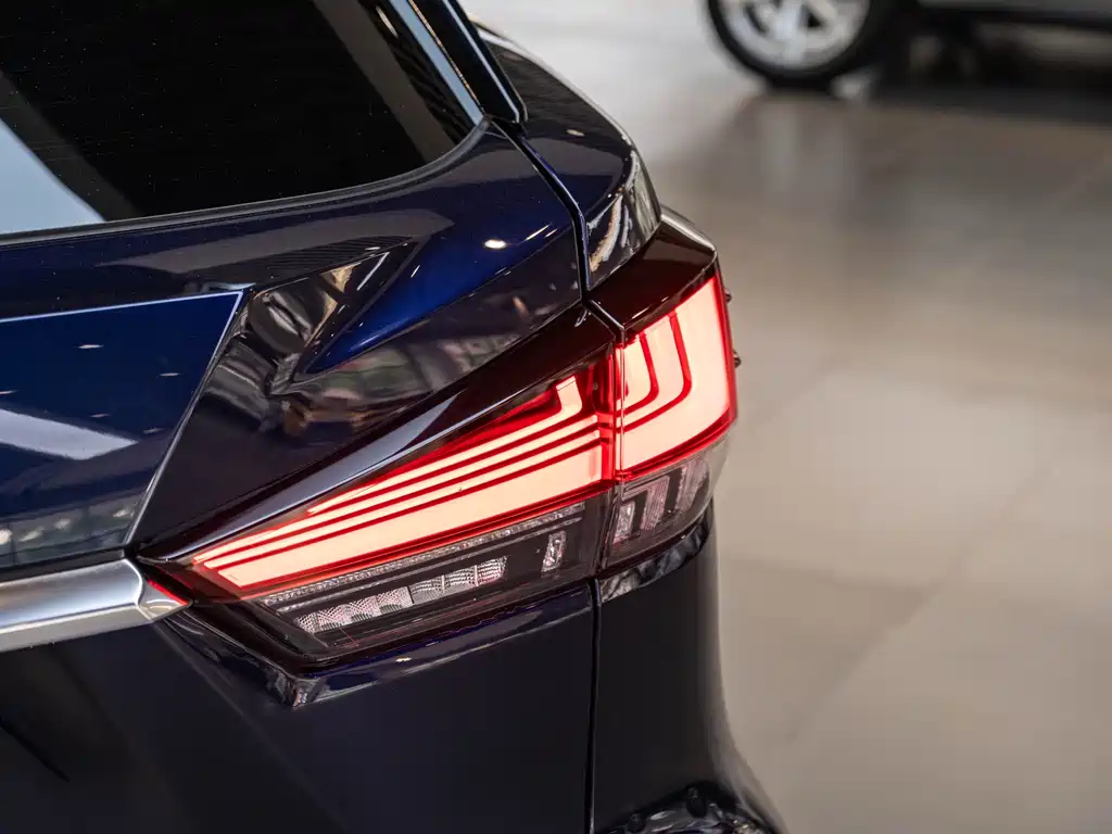 Lexus RX — миниатюра 7